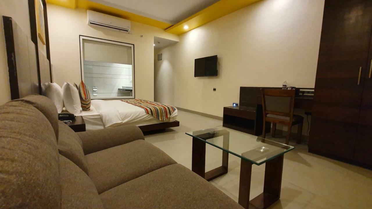 Regenta Central North Goa, Arpora Eksteriør bilde
